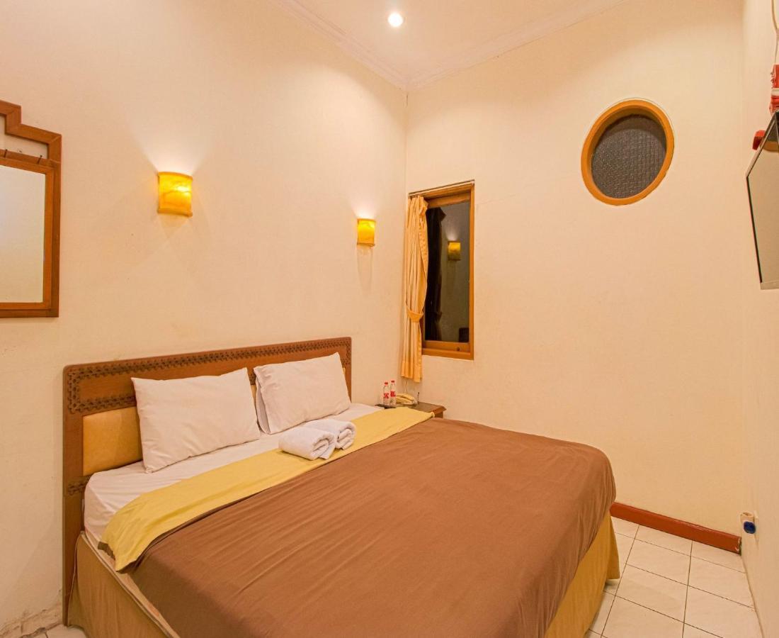 D'Talent Hotel Yogyakarta Exterior photo